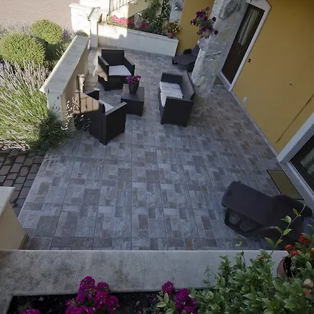 Regina Nocleg ze śniadaniem *